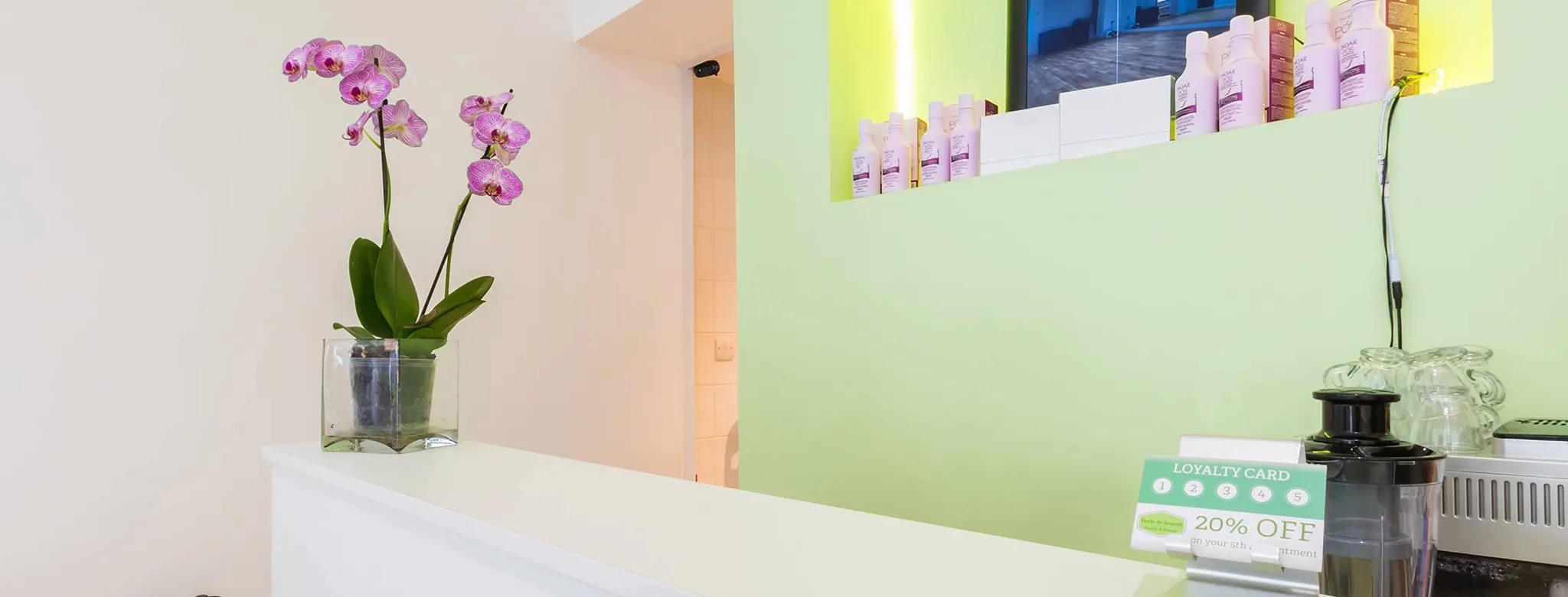 Salon at Perle de Beaute